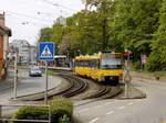 Stuttgart, Haltestelle Raitelsberg, eine DT8.S 4203/4204 Richtung Vogelsang