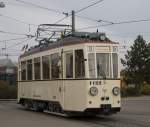 Sptestens mit 70 Jahren beginnt fr viele ein neuer Lebensabschnitt, in dem es etwas ruhiger zugehen darf. Auch fr 1122 der RhB beginnt mit 70 eine neue Epoche - bei ihm beginnt jedoch nicht der Ruhestand, er endet viel mehr. Nach 40 Jhriger Abstellzeit ging das lteste erhaltene RhB Fahrzeug wieder in Betrieb - wnschen wir ihm allzeit eine Hand breit Stahl unter den Rdern.