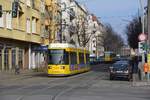 Berlin, Brückenstraße. 	AEG GT6N-U #1527 erreicht die Haltestelle S Schöneweide. Die Aufnahme stammt vom 15.02.2018. 