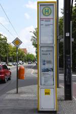BERLIN, 22.06.2019, Haltestelle Bernhard-Bästlein-Straße (MetroTram8 und Tram21)