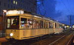 Am 10.11.19 fanden wie jeden Monat (1 x monatlich) mal wieder Sonderfahrten mit historischen Straßenbahnen in Berlin statt, hier die ursprünglich 1927 in Dienst gestellte Typ TM 34 (3802) mit einem wesentlich jüngeren Beiwagen vom Typ B50 Baujahr 1950 am der Haltestelle S-Bhf. Landsberger Allee.