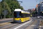 BERLIN, 16.08.2009, Tram63 nach Johannisthal, Haeckelstraße bei der Einfahrt in die Straßenbahnhaltestelle Bahnhofstraße/Lindenstraße in Köpenick  