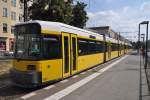 BERLIN, 13.07.2010, MetroTram4 nach Alexanderplatz an der Haltestellte Greifswalder Straße/Danziger Straße