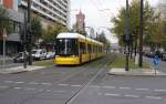 Berlin BVG SL M4 (Bombardier-GT8-11ZRL 9013) Mitte, Spandauer Strasse / Anna-Louisa-Karsch-Strasse am 16. Oktober 2014.