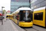 Berlin BVG SL M5 (Bombardier-GT8-11ERL 8022) Mitte, Gontardstrasse (Hst. U + S Alexanderplatz / Gontardstrasse) am 16. Oktober 2014.