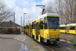 Berlin BVG SL 67 (KT4D 6168) S Schöneweide / Sterndamm am 1. April 2015.