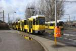 Berlin BVG SL 37 (KT4D 6168 + 6061) S Schöneweide / Sterndamm am 1. April 2015.