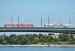 Straßenbahnbegegnung (SWB) auf der Kennedybrücke in Bonn - 07.09.2016