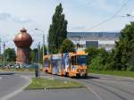 Vor dem Wasserturm in Cottbus erreicht Tram Nr.