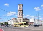 Vor dem Dessau Center und dem Museum für Naturkunde und Vorgeschichte konnte ich den Triebwagen 303 mit Lotto Werbung aufnehmen.