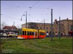 Ein sonniger Anblick bei diesem tristen Winterwetter: Tram 310 am Dessauer Hbf, 02.02.07.