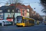 Dresden, Kesselsdorfer Straße. Bombardier NGTD12-DD #2839 als Linie 7 nach Pennrich erreicht die Haltestelle Koblenzer Straße. Die Aufnahme stammt vom 13.02.2018.