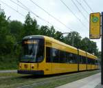 2824 auf der Linie 3 bei der Ausfahrt aus der Haltestelle Cmmerswalder Strasse.