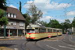 Wie früher: Rheinbahn GT8 2965 mit Beiwagen B4 1700 am 14.06.2015 als Linie 712 in Düsseldorf-Volmerswerth.