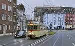 Der Museumstriebwagen K66 2269 fährt am 06.11.2021 Auf'm Hennekamp zur Ausstellung  125 Jahre Rheinbahn  im früheren Betriebshof  Am Steinberg  (Fotostandpunkt Haltestelle Kopernikusstraße)