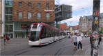 Am zentralen Knotenpunkt - 

Am Anger in der Erfurter Innenstadt laufen alle sechs Straßenbahnlinien zusammen. Im Vordergrund Stadler Tramlink 808 auf der Linie 3. 

12.07.2023 (M)