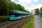 VGF Bombardier Flexity Classic S-Wagen 223+2xx als Linie 20 am 27.05.22 in Frankfurt