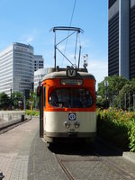 VGF Düwag M-Wagen 102 am 10.07.16 in Frankfurt Messe als Pendelverkehr zum Sommerfest im Verkehrsmuseum