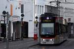 FREIBURG im Breisgau, 20.10.2019, Zug Nr. 249 als Tram4 zur Messe in der Haltestelle Bertoldsbrunnen