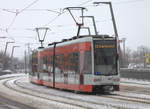 Die HAVAG lässt sich durch den Winter nicht beirren, die meisten Straßenbahnen verkehren püntlich.