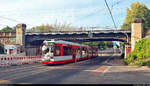 Nachschuss auf Duewag/Siemens MGT6D, Wagen 606, der die Haltestelle S-Bahnhof Rosengarten unter der über 100 Jahren alten Rosengartenbrücke erreicht.

🧰 Hallesche Verkehrs-AG (HAVAG)
🚝 STR 5 Ammendorf–Kröllwitz
🕓 2.10.2020 | 16:41 Uhr

(Smartphone-Aufnahme)