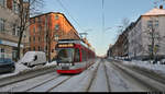 Duewag/Siemens MGT6D, Wagen 634, mit der Anzeige  Dienstfahrt  auf der vom regulären Linienverkehr noch abgeschnittenen Ludwig-Wucherer-Straße Richtung Reileck.