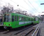 Zwei Bahnen des Typs TW6000 - Linie 5 Anderten und Linie 5 Stöcken an der Clausewitzstraße am 23.03.14