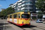 Wagen 214 als Tram 5 nach Rintheim in der Haid- und Neu-Strae kurz vor der Station Hauptfriedhof.