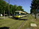 Am heutigen 08.09.2012 wurde die neue Straenbahnstrecke der Sdostbahn von der Tullastrae ber Schloss Gottesaue, dem Ostauepark, der Kriegstrae zur Phillip-Reis-Strae erffnet. Tw 234 befindet sich hier gerade zwischen den Haltestellen Wolfartsweierer Strae (im Hintergrund) und Ostendstrae (im Rcken).