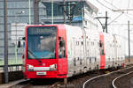 Die Linie 7 mit der Wagennummer 4003 auf dem Weg nach Frechen