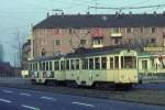 Eine Generation älter ist der Halbzug 1126/2131, der um 1963 als E-Wagen auf der SL 4 auf dem Clevischen Ring in Köln-Mülheim unterwegs war.