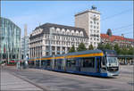 Die Leipziger XXL-Straßenbahn -    Der NGT12-LEI classicXXL von Bombardier hat eine Länge von 45 Meter.