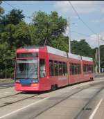 NGT8 1125 fuhr am 20.7.10 auf der Linie 2 Richtung Lausen. Wilhelm-Leuschner-Platz.