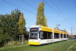 Straßenbahn Mainz / Mainzelbahn: Stadler Rail Variobahn der MVG Mainz - Wagen 228, aufgenommen im Oktober 2017 in Mainz-Bretzenheim.