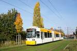 Straßenbahn Mainz / Mainzelbahn: Adtranz GT6M-ZR der MVG Mainz - Wagen 211, aufgenommen im Oktober 2017 in Mainz-Bretzenheim.