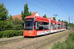 Straßenbahn Mainz / Mainzelbahn: Stadler Rail Variobahn der MVG Mainz - Wagen 221, aufgenommen im Mai 2020 in Mainz-Bretzenheim.