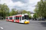 Straßenbahn Mainz: Adtranz GT6M-ZR der MVG Mainz - Wagen 210, aufgenommen im Mai 2015 an der Haltestelle  Goethestraße  in Mainz.