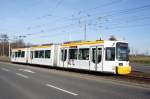 Straßenbahn Mainz: Adtranz GT6M-ZR der MVG Mainz - Wagen 212, aufgenommen im Februar 2016 in Mainz-Hechtsheim.