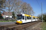 Straßenbahn Mainz: Adtranz GT6M-ZR der MVG Mainz - Wagen 211, aufgenommen im April 2016 in Mainz-Gonsenheim.