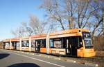 Straßenbahn Mainz: Stadler Rail Variobahn der MVG Mainz - Wagen 229, aufgenommen im Dezember 2016 in Mainz-Gonsenheim.