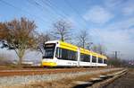 Straßenbahn Mainz / Mainzelbahn: Stadler Rail Variobahn der MVG Mainz - Wagen 235, aufgenommen im Dezember 2016 zwischen Mainz-Lerchenberg und Mainz-Marienborn.