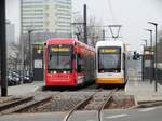 MVG Stadler Variobahn Wagen 221 und 234 am 17.12.16 in Mainz Lerchenberg von einen Gehweg aus fotografiert 