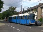 Mhlheim an der Ruhr: Straenbahnlinie 102 nach Mhlheim Uhlenhorst an der Haltestelle Oberdmpten.(18.7.2012) 