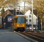 Kurz vor der heutigen Endhaltestelle Hauptfriedhof begegnete mir der M6C-NF 279 mit ADAC Werbung. 

Mülheim 28.12.2015