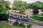 Zug der Münchener Straßenbahnlinie 12 mit Wagen der Rathgeberbaureihe M, Ort leider unbekannt