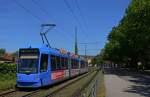 München R3.3 Wagen 2218 ist hier als Linie 20 nach Moosach unterwegs und erreicht gleich die nächste Haltestelle Westfriedhof.