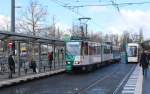 Potsdam VIP SL 91 (KT4DC 151 + 251) Hauptbahnhof am 2. April 2015. - Rechts im Hintergrund ahnt man den Stadler-Vario 438 auf der SL 93.