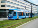 Rostock: Straenbahnlinie 2 nach Rostock-Sdstadt Sdblick an der Haltestelle Rostock-Stadtmitte Schrderplatz.(3.6.2013) 