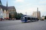 Rostock RSAG SL 3 (Dwag/DWA-6NGTWDE 672) Neuer Markt am 2. Oktober 2004.