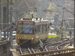 Stuttgart, hier zwischen der Haltestelle Berliner Platz (Liederhalle) und der U-Haltestelle Börsenplatz fährt die DT8.4 3049/3050 als U9 Richtung Hedelfingen.